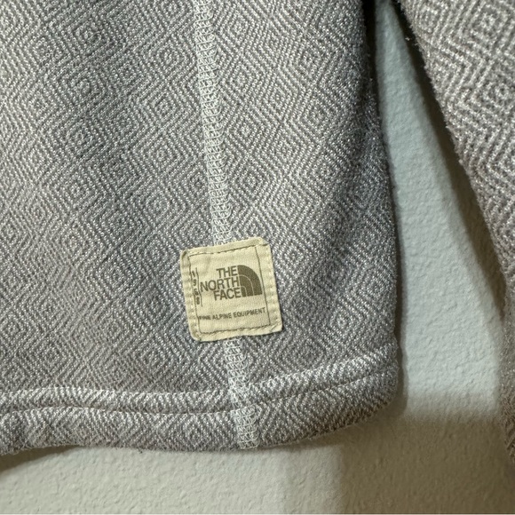 The North Face Crescent Ridge Pullover Sweatshirt—M - Picture 8 of 12